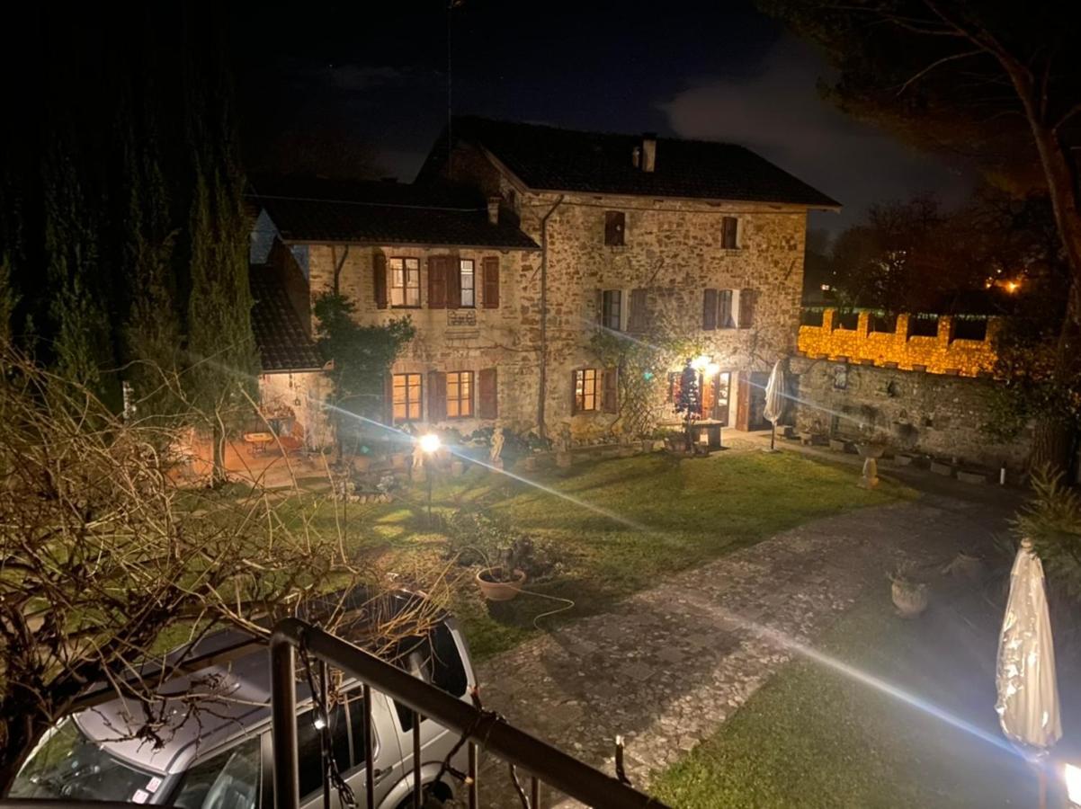 B&B La Casa Del Sole Manzano Eksteriør bilde