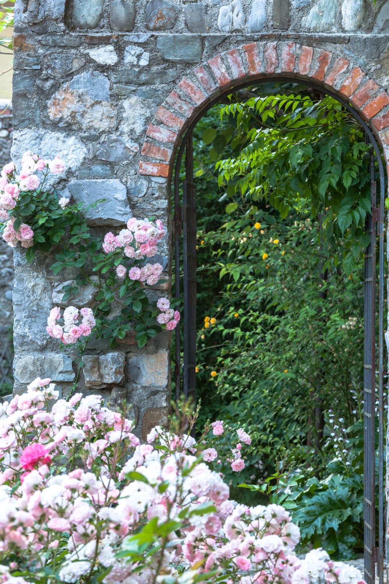 B&B La Casa Del Sole Manzano Eksteriør bilde