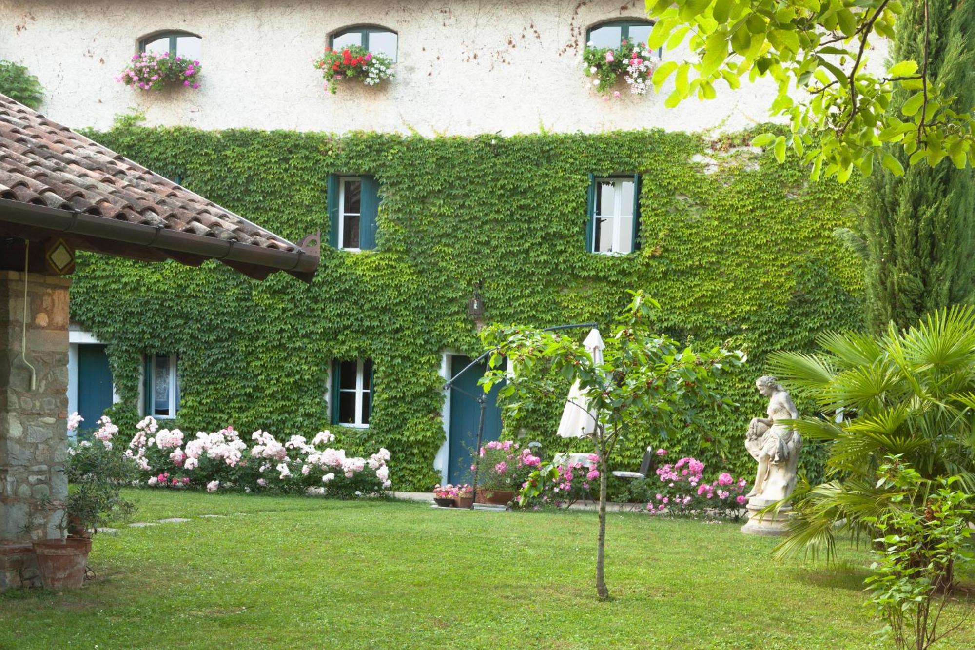 B&B La Casa Del Sole Manzano Eksteriør bilde