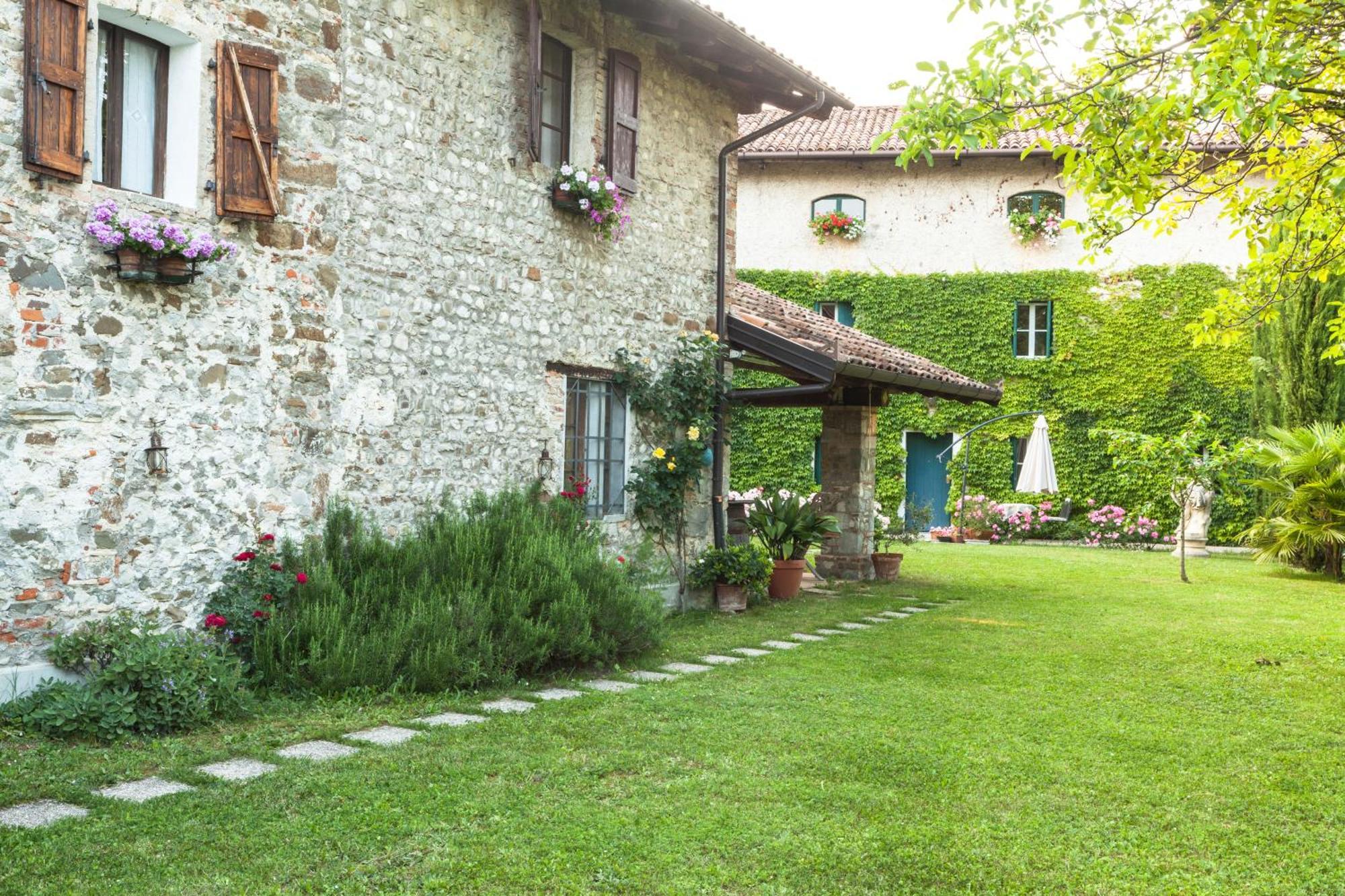B&B La Casa Del Sole Manzano Eksteriør bilde